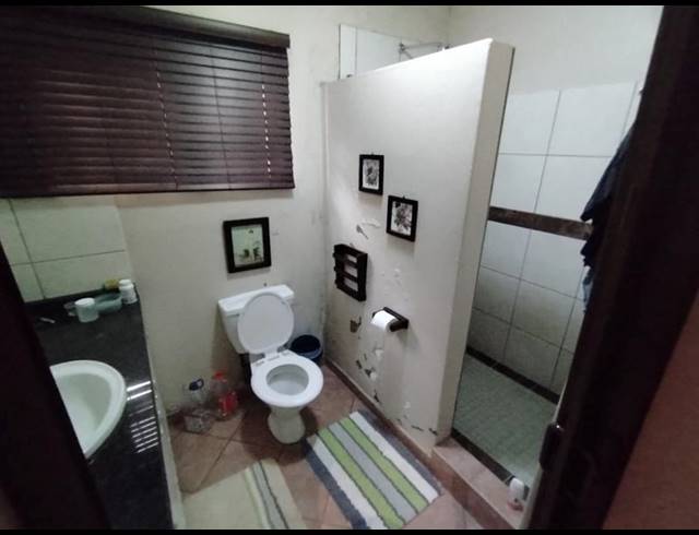 5 BEDROOM HOUSE FOR SALE IN LA LUCIA